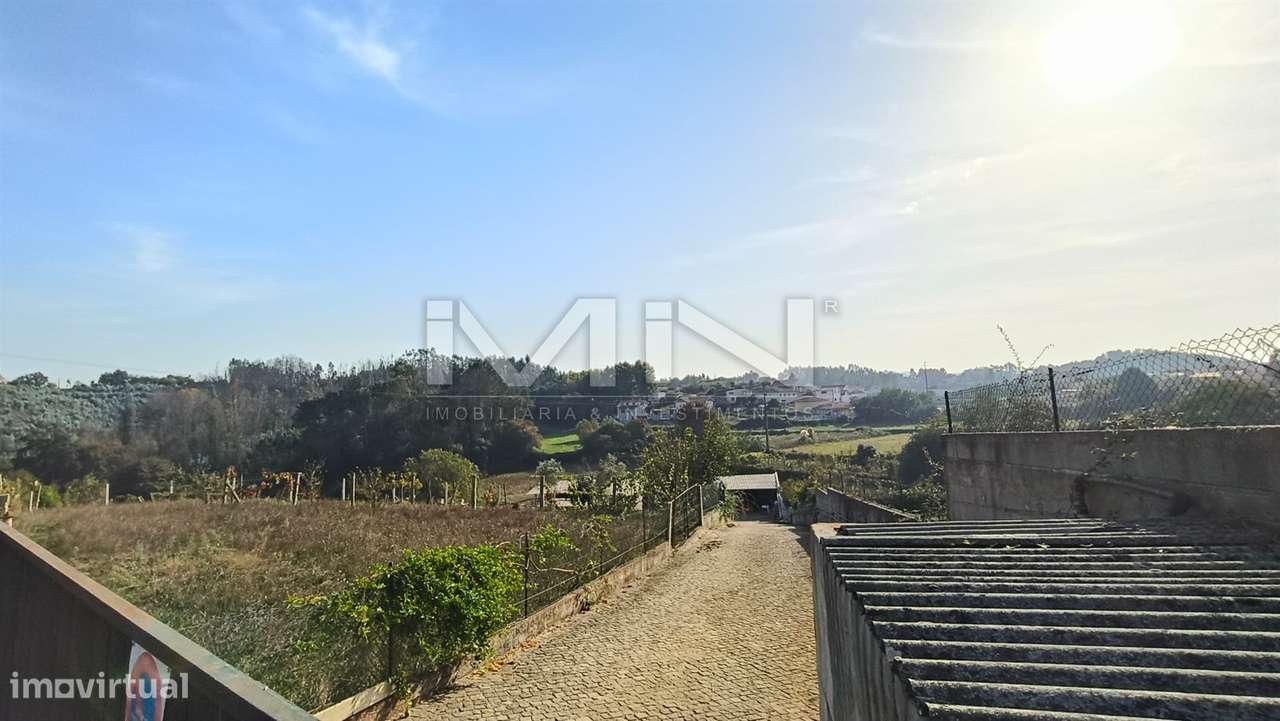 Terreno murado com construção - 2100m2-14