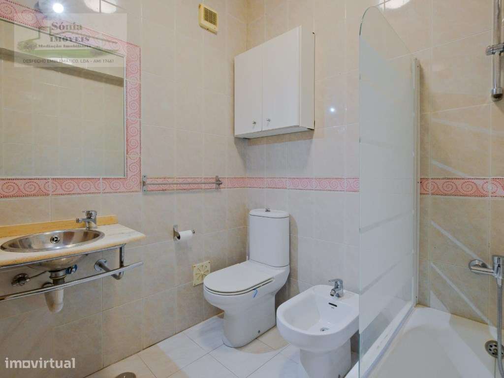 APARTAMENTO T3 EM CARCAVELOS PARA VENDA-17