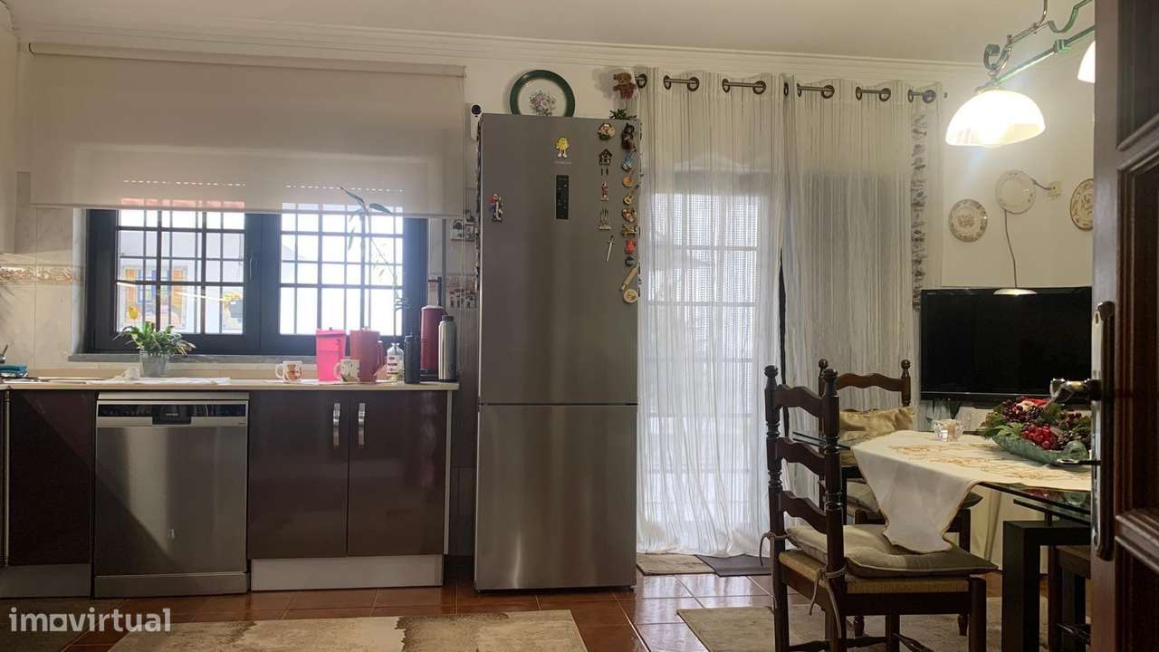 Moradia T3+1 em Vale de Milhaços-10