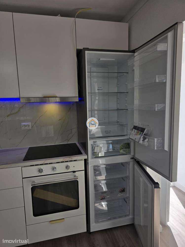 Apartamento T2+1 Renovado á 200 metros da praia de Quarteira-27