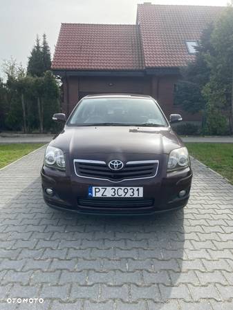 Toyota Avensis 1.6 VVT-i Luna - 5