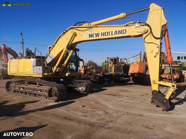 New Holland E 215B - 2