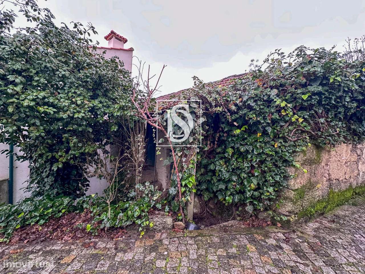 Moradia para Restauro com Terreno - Cepelos Amarante-9