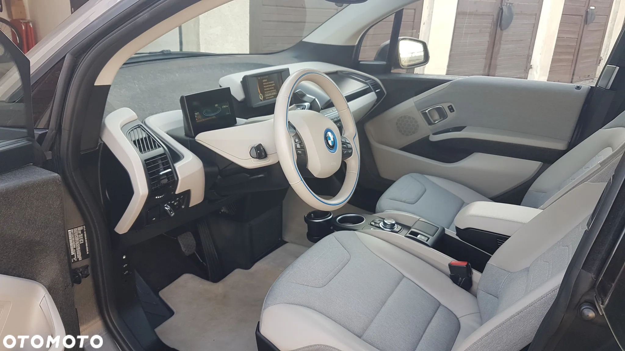 BMW i3 (Range Extender) - 13