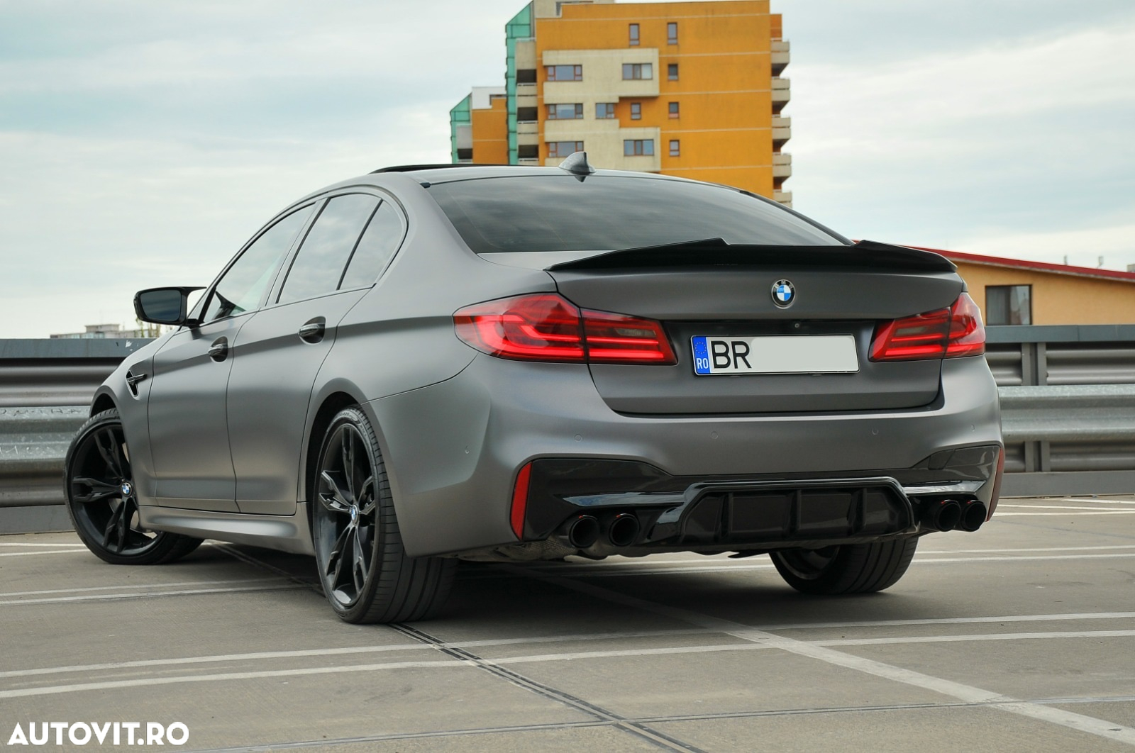 BMW Seria 5 550i xDrive Aut. - 7