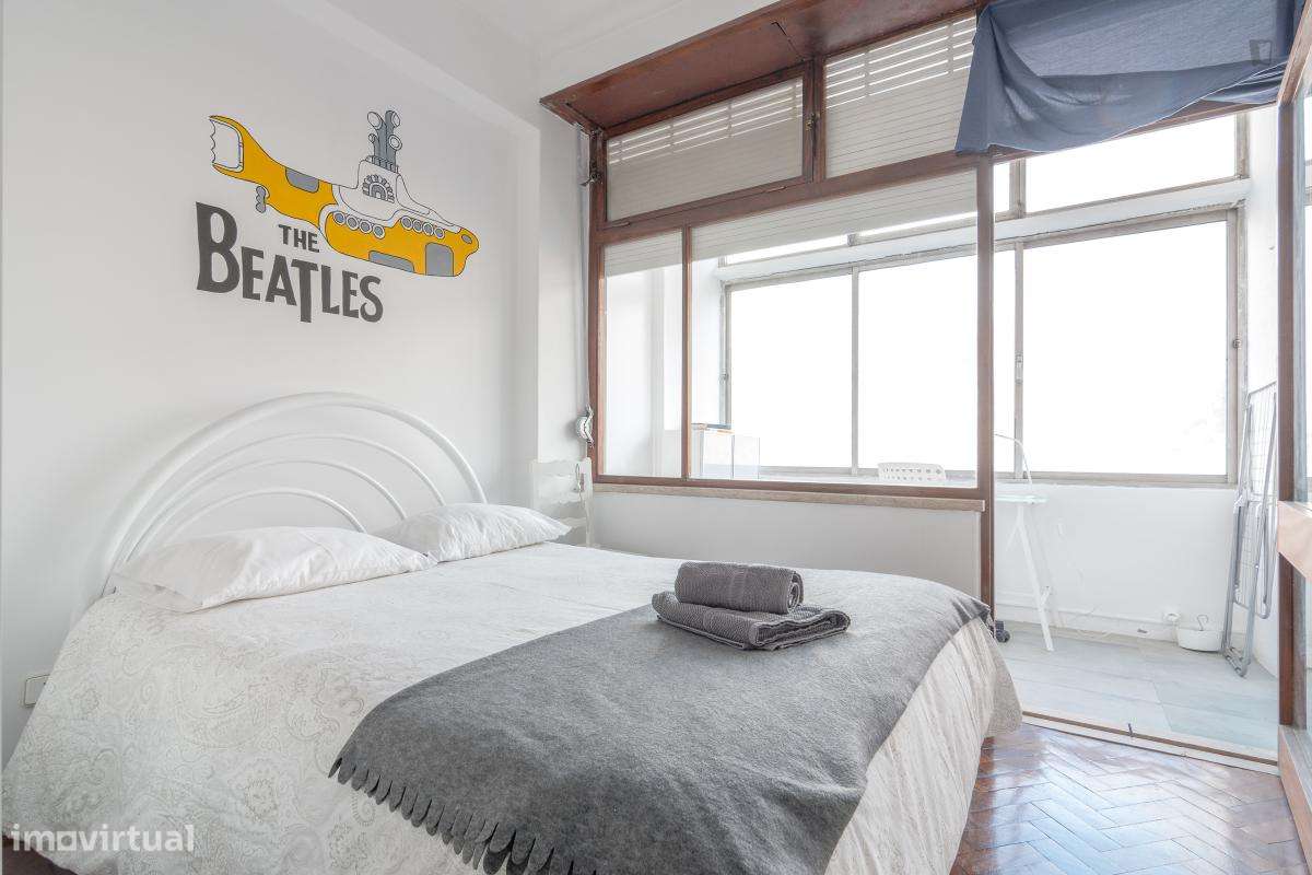 Quarto - localizado em Alcântara Lisbon - Grande imagem: 4/8