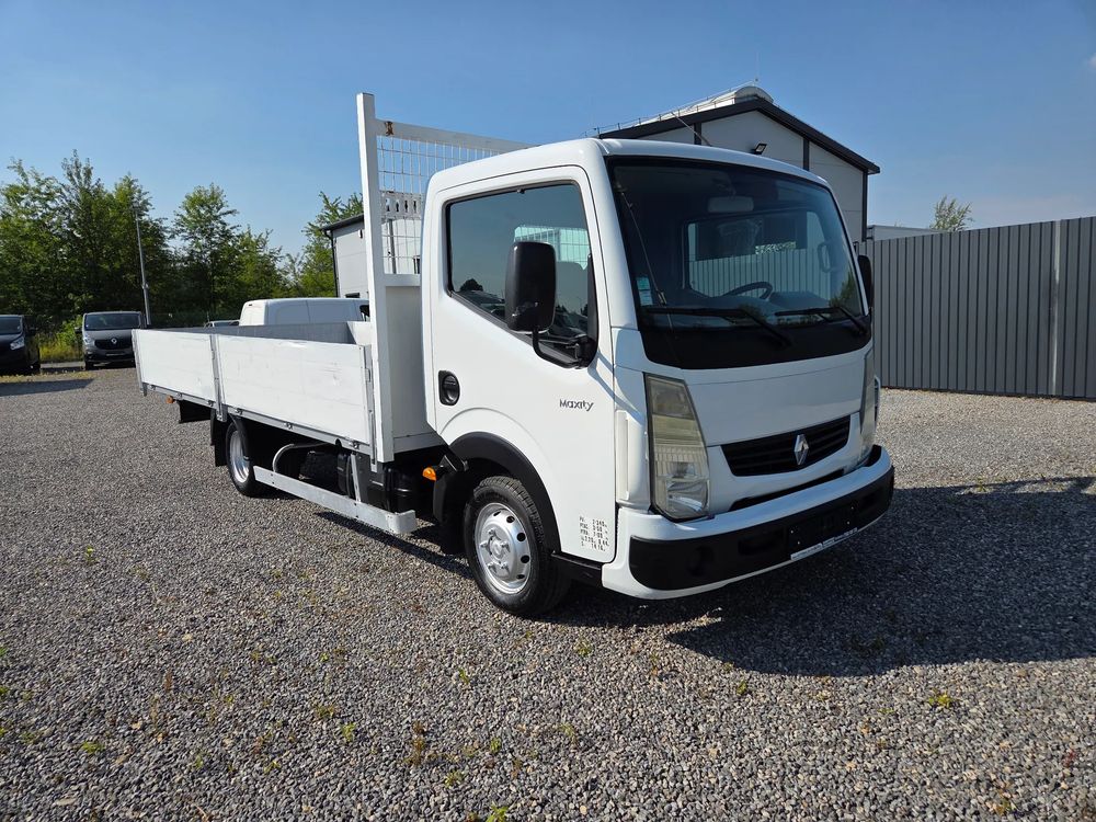 Renault Maxity 2008