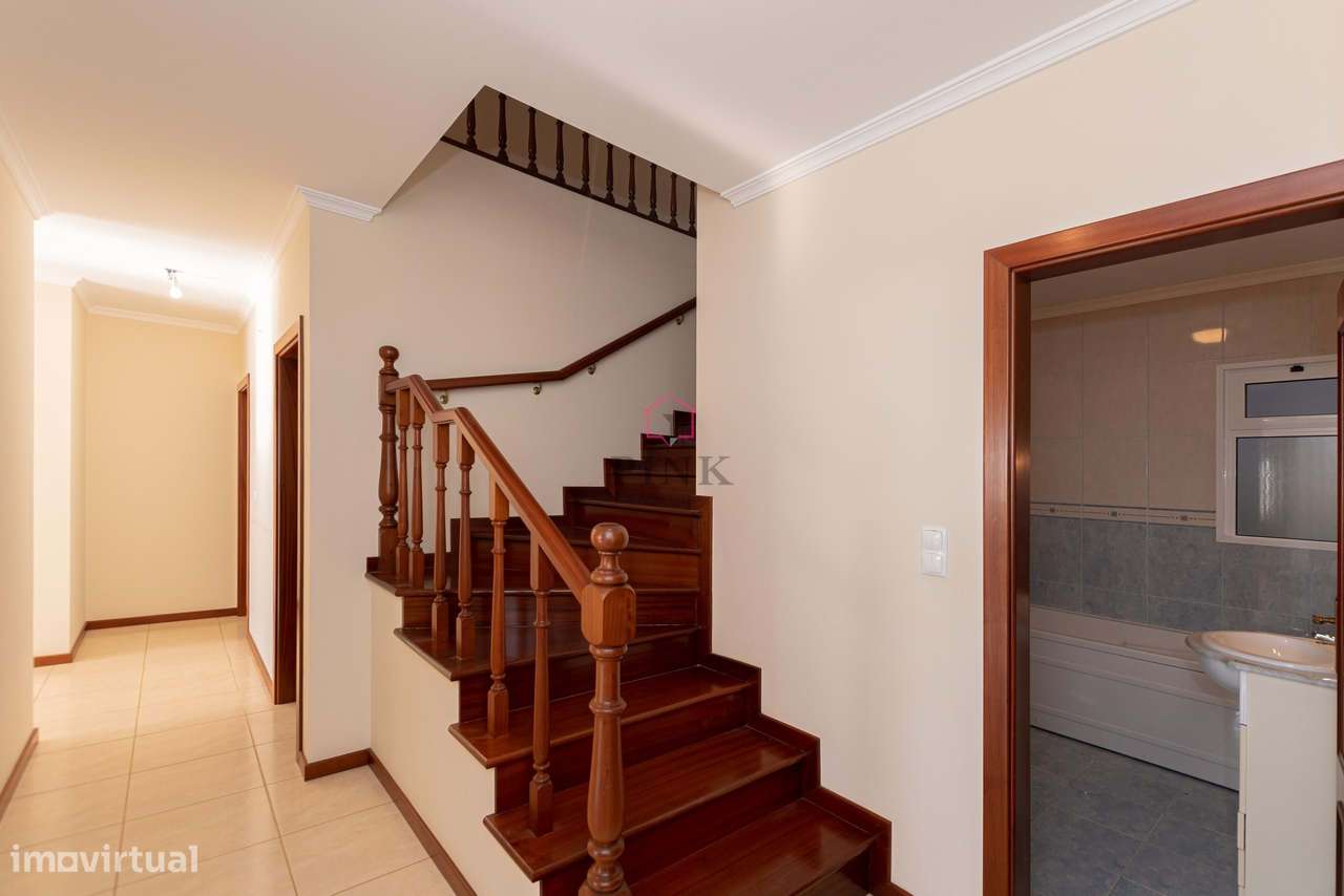 Calheta | Moradia T3 com Vista Mar e Terreno Extra-26