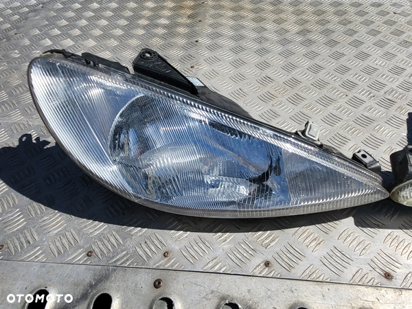 LAMPY PRZÓD PEUGEOT 206 LEWA PRAWA PRZEDLIFT WERSJA EUROPEJSKA - 2