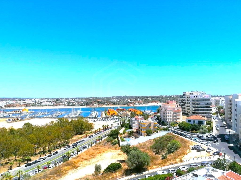 Penthouse T1+1 com vista mar na Praia da Rocha, Algarve