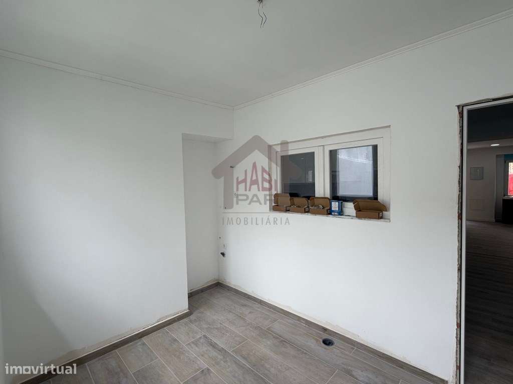 Excelente Moradia Renovada Centro Histórico de Salvaterra de Magos-5