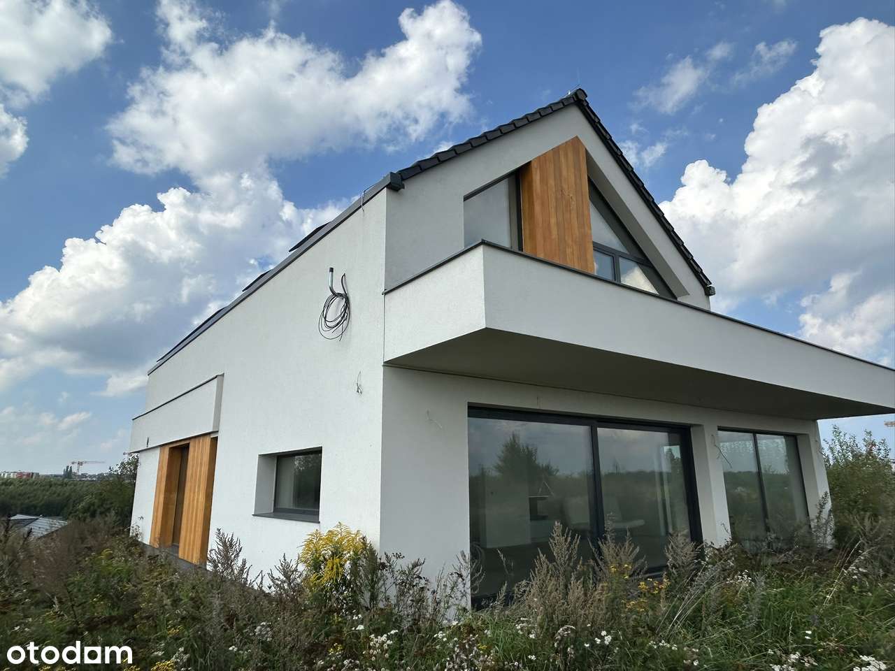 Nowoczesny dom wolnostojący na wzgórzu z widokiem - Pełny obrazek: 4/20