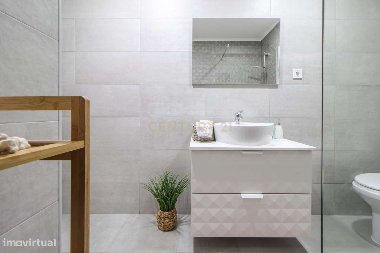 Apartamento T4, moderno e luminoso no centro da Amora, Seixal - Grande imagem: 5/30