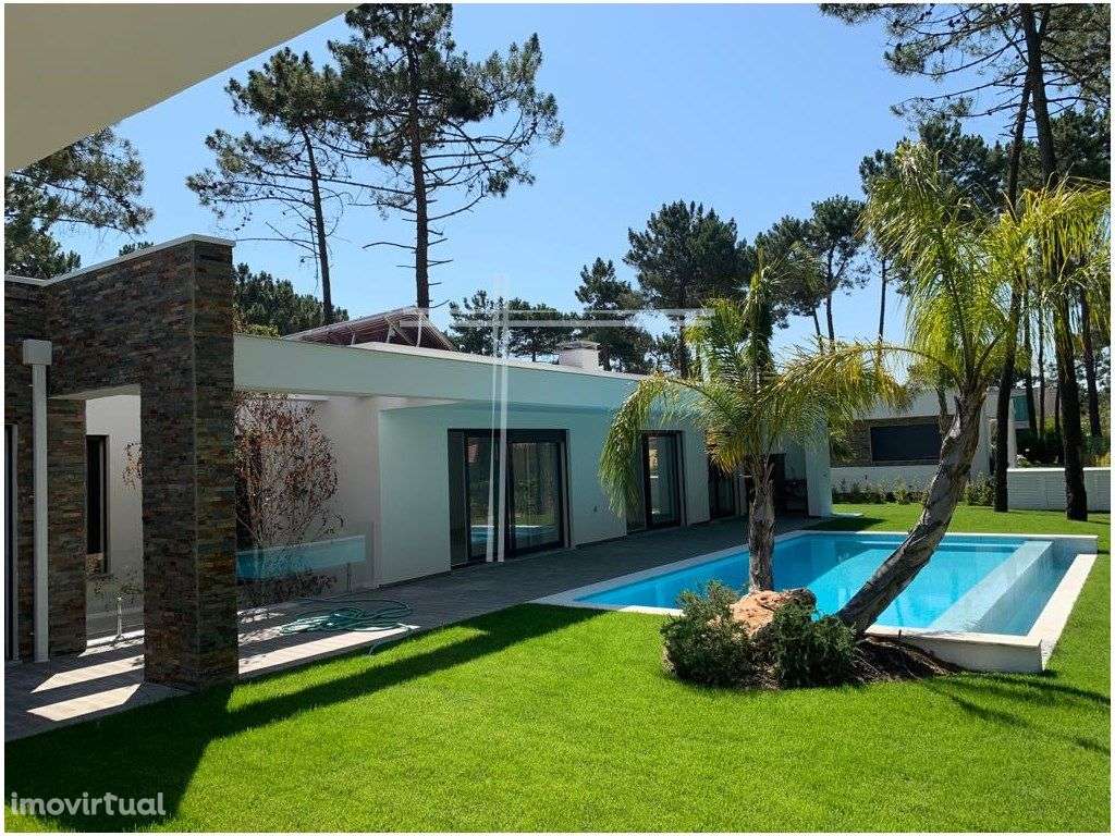 Moradia Nova Isolada T5+2, com Cave