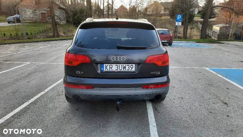 Audi Q7 3.0 TDI Quattro Tiptronic - 6