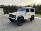 Land Rover Defender - 1