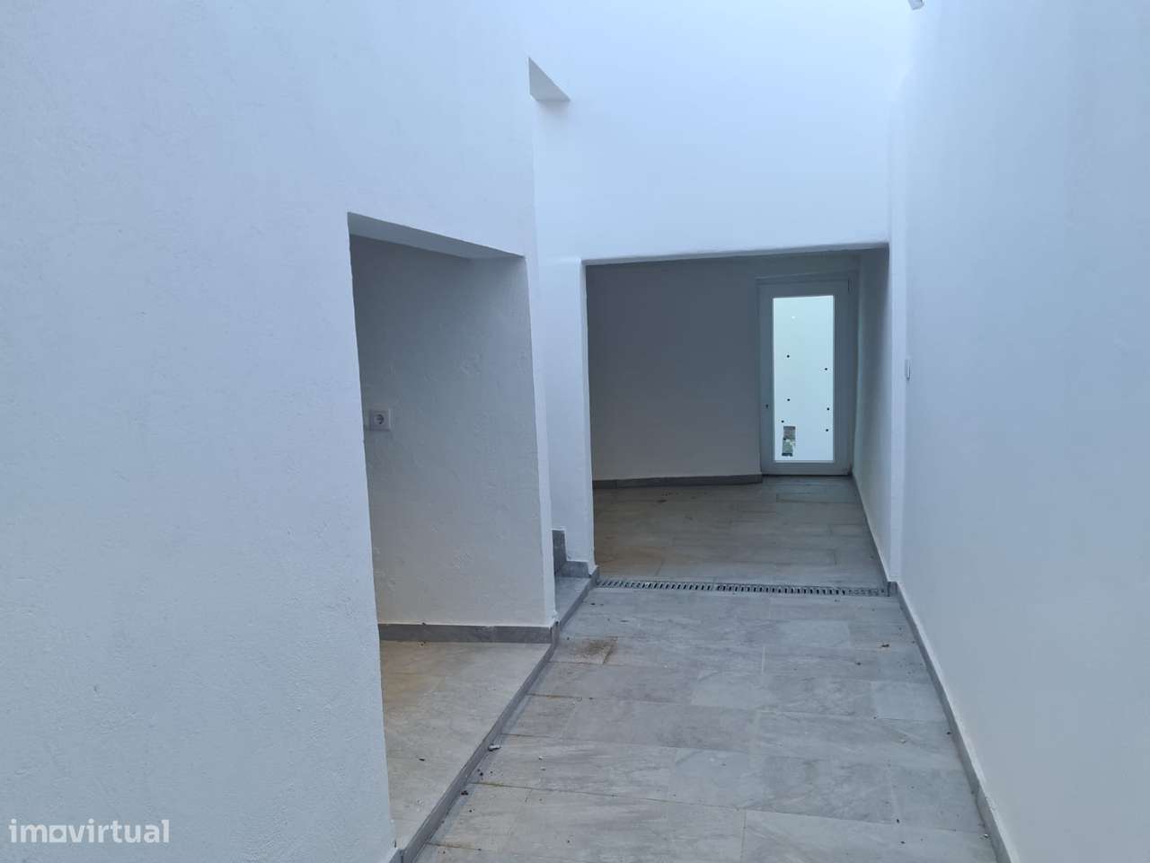 Moradia T3 Renovada Niza - Com Quintal-30