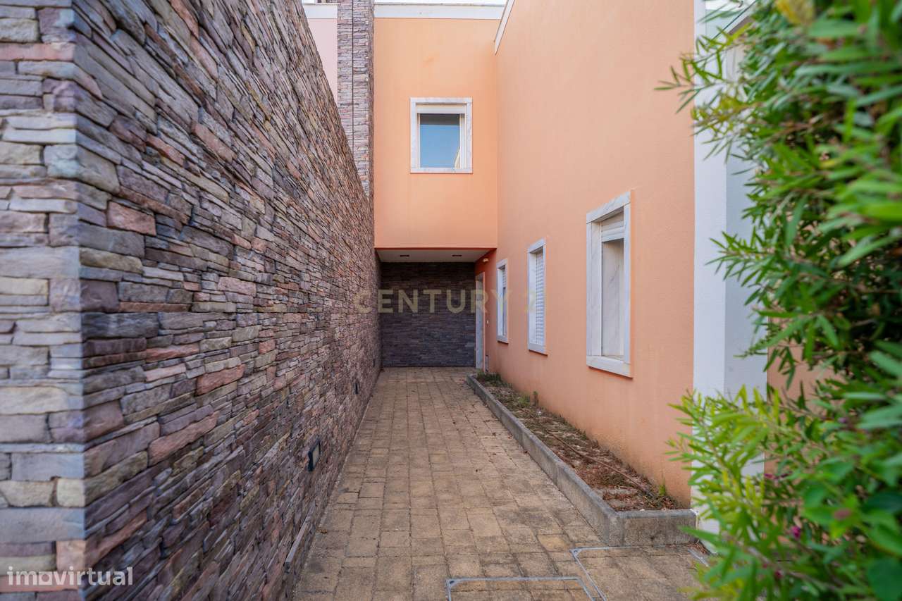 Moradia T4 com Piscina Privativa | Bicesse, Cascais-50