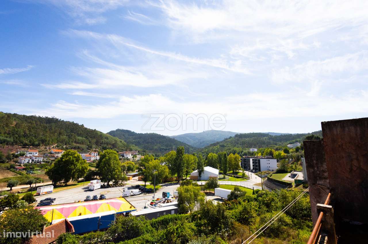 Prédio 4 Pisos |Loja|Garagens| Centro Arganil | Investimento-23