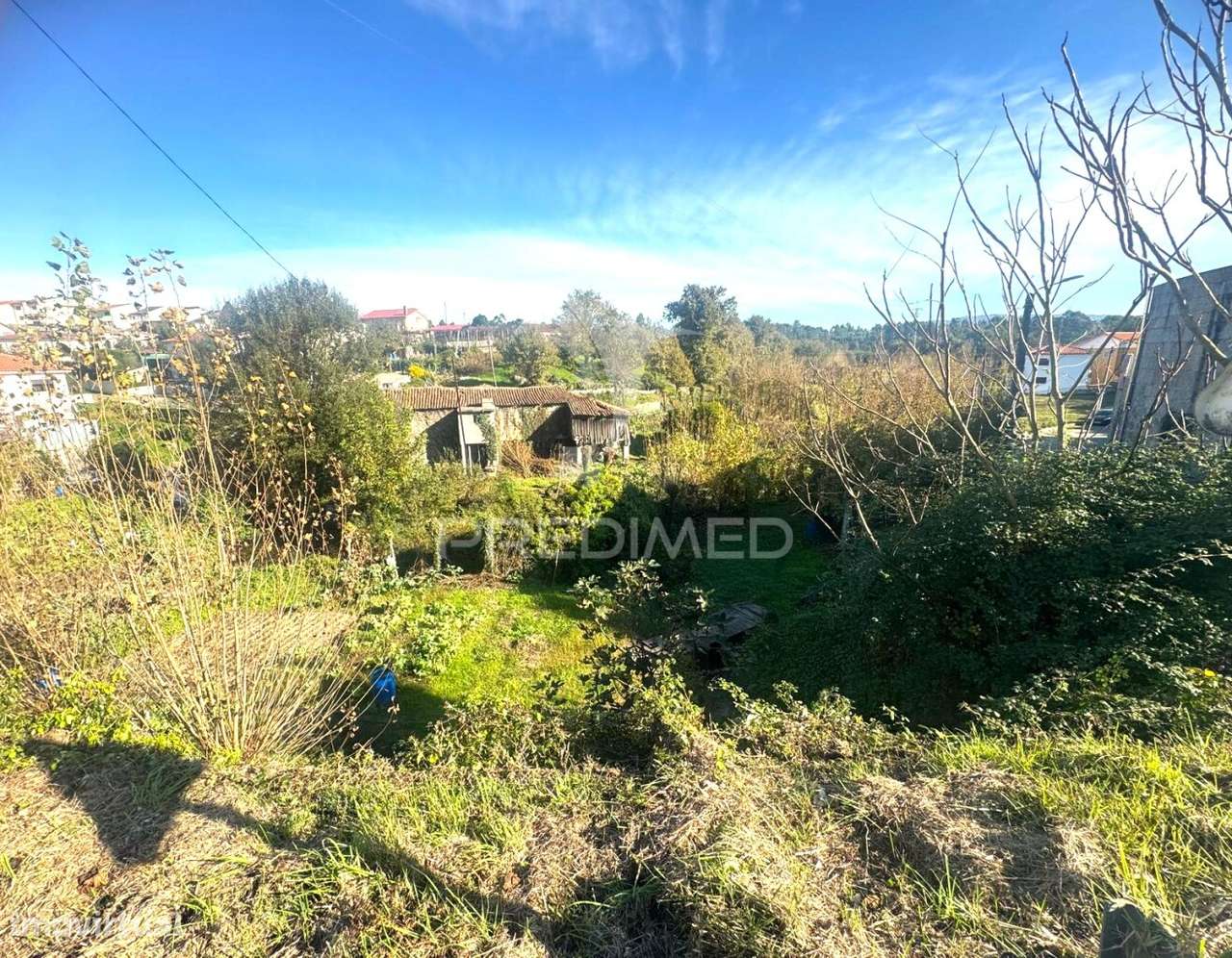 TERRENO COM 3 MORADIAS PARA RESTAURO - Grande imagem: 4/40