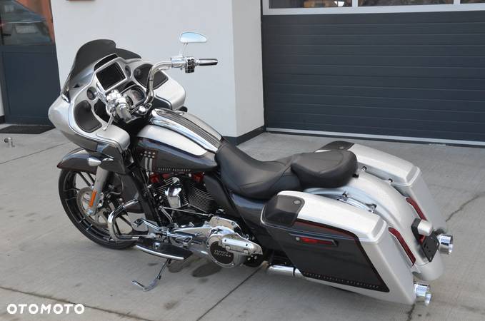 Harley-Davidson Touring Road Glide - 15