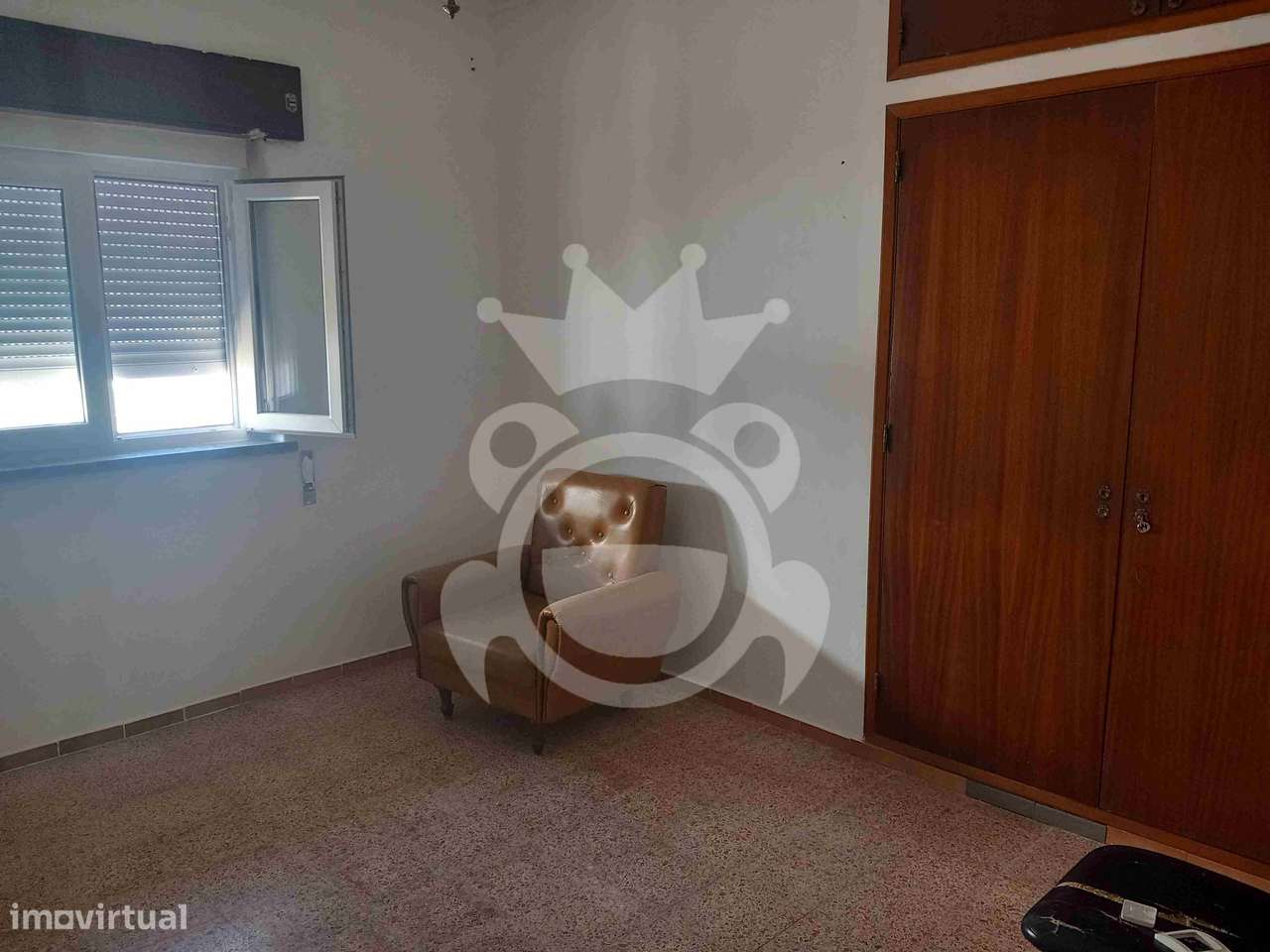 Moradia T4 com Terreno de 8.250m² - Serpa-7