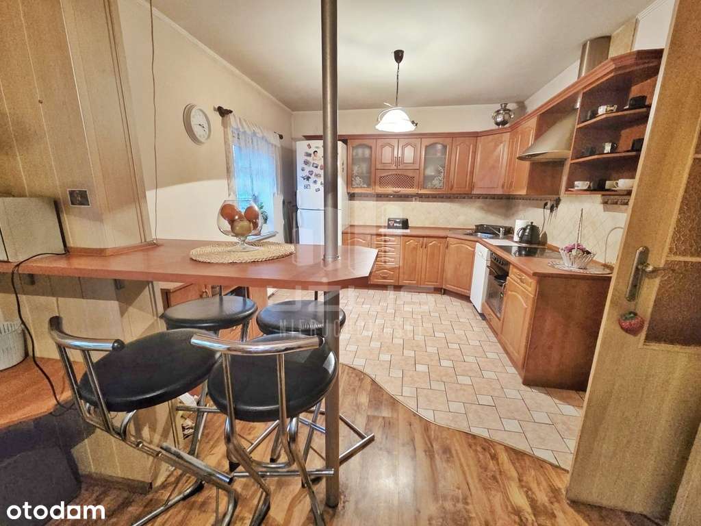 Dom w atrakcyjnej lokalizacji-14