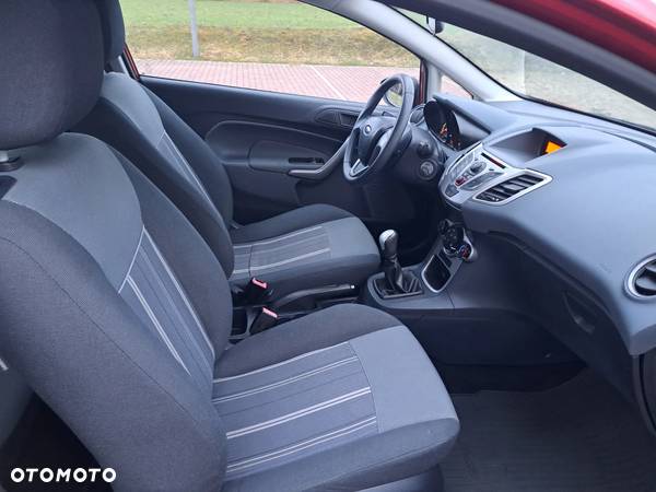 Ford Fiesta 1.25 Ambiente - 11