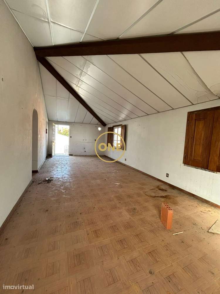 Excelente Moradia T5 em Salvaterra de Magos-31