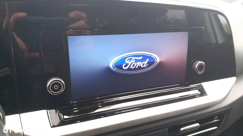 Ford Tourneo Connect 1.5 EcoBoost Titanium - 12