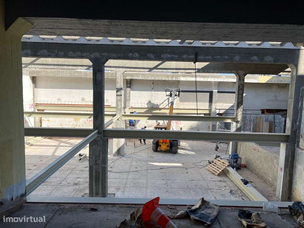 Fração de prédio urbano em Sacavém - Grande imagem: 4/19