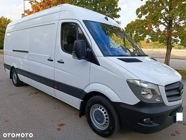 Mercedes-Benz Sprinter - 2