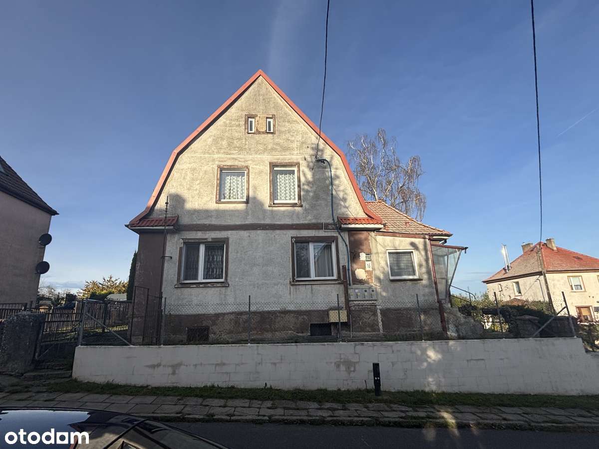 Oferta godna uwagi! Góra domu,  garaż, ogród, samodzielnie wejście.-2