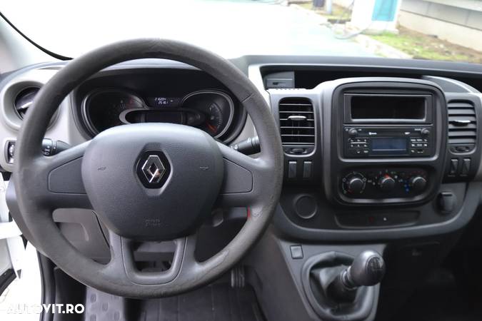 Renault Trafic - 10