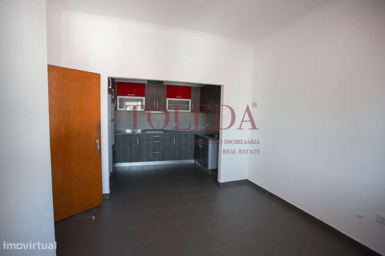 Moradia T5 com 10 Boxes para cavalos - Grande imagem: 4/47