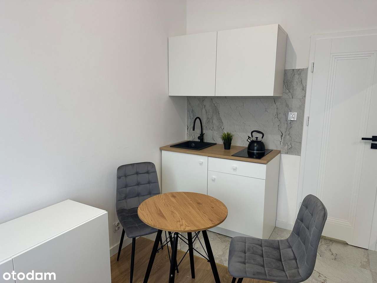 Kawalerka po remoncie / Księga Wieczysta / 0 % Prowizji-3