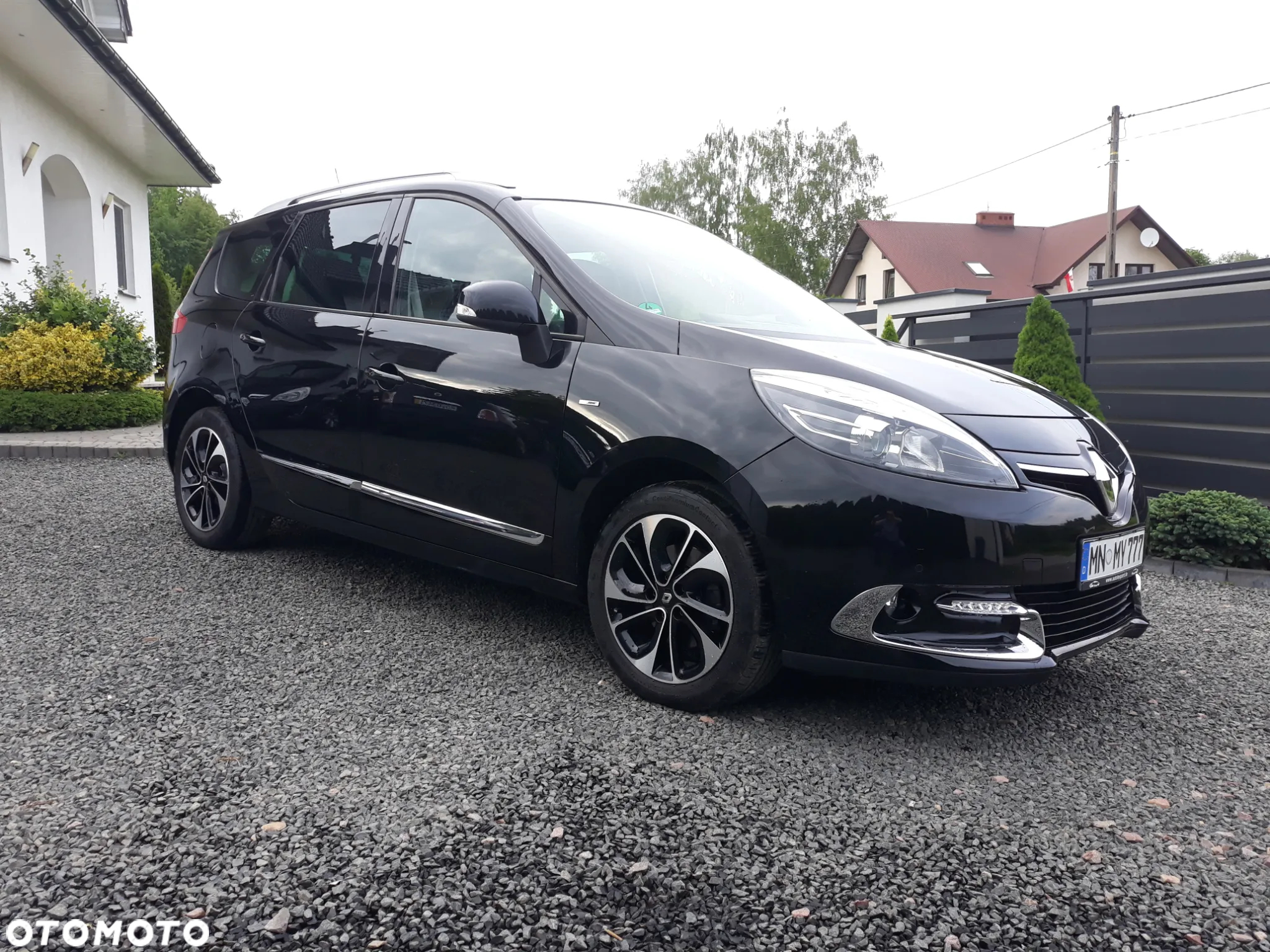Renault Grand Scenic ENERGY TCe 130 BOSE EDITION - 2