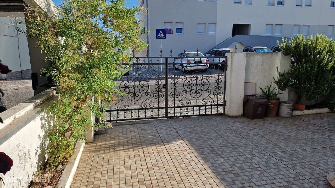 Moradia T4 Manteigadas - Com Quintal - Grande imagem: 3/21