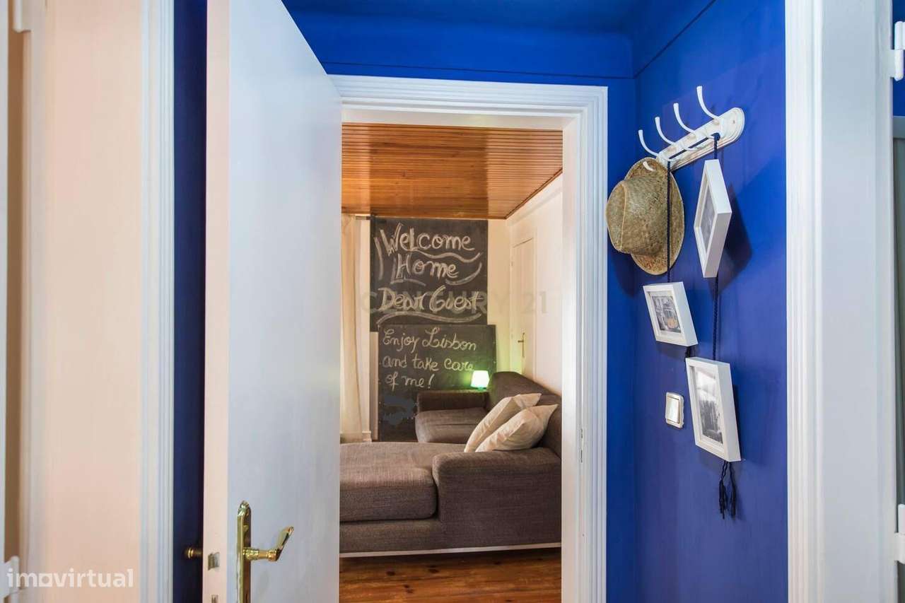 Apartamento T1 - Rua São Sebastião da Pedreira - Grande imagem: 1/23