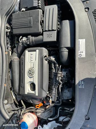 Volkswagen Passat Variant 1.8 TSI Highline - 18