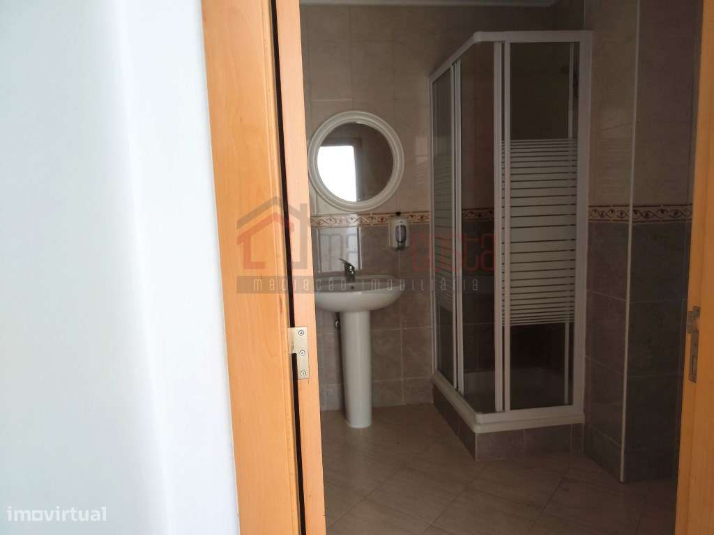 Espaço comercial em Peniche Venda-7