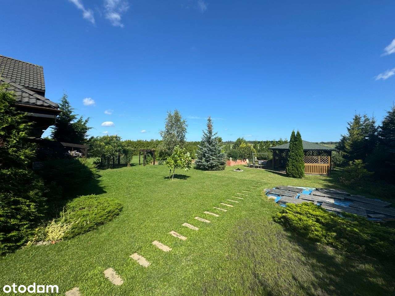 Przestronny dom jednorodzinny z garażem!-19