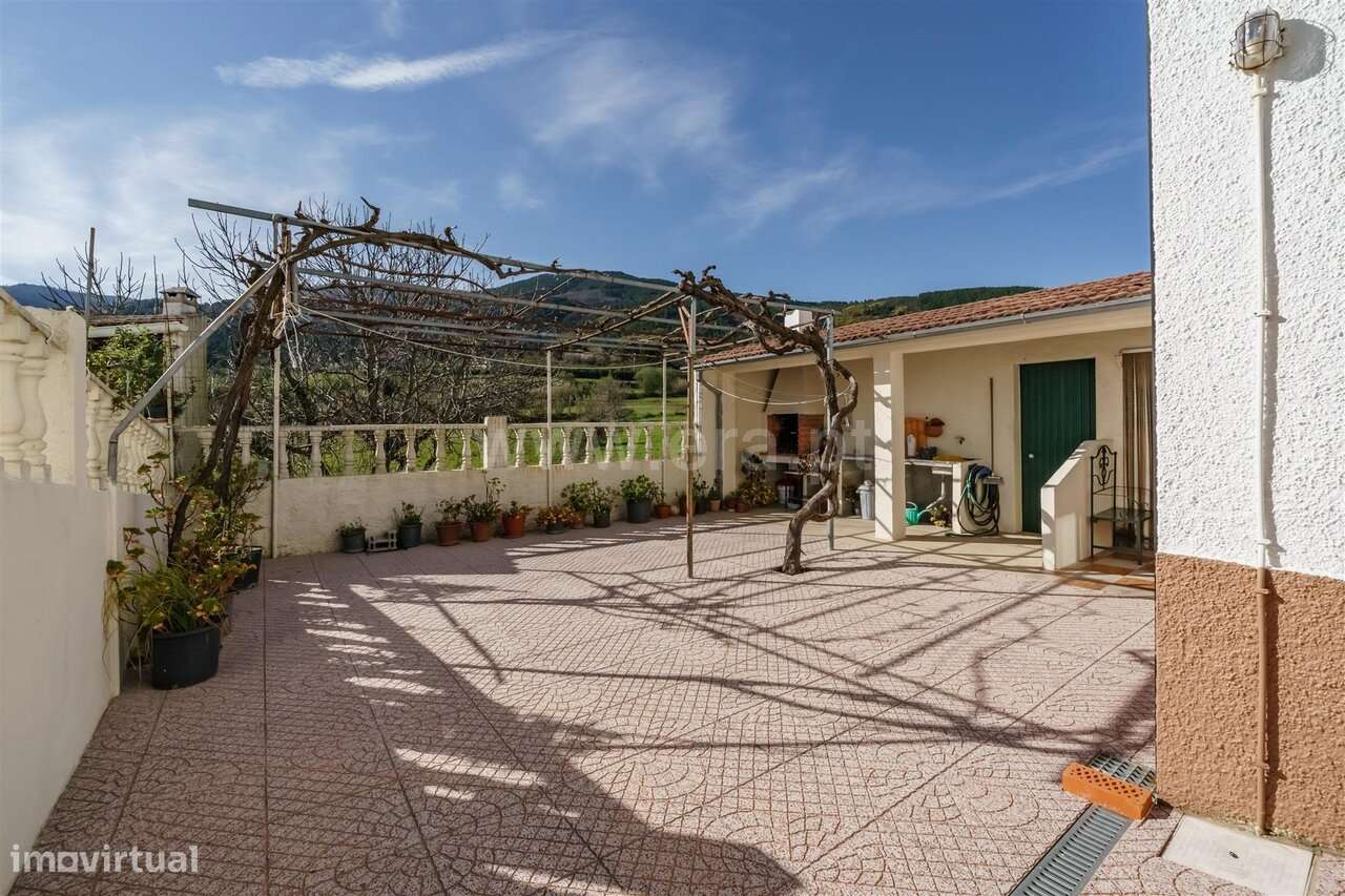 Moradia Isolada T5 / Covilhã, Teixoso-14