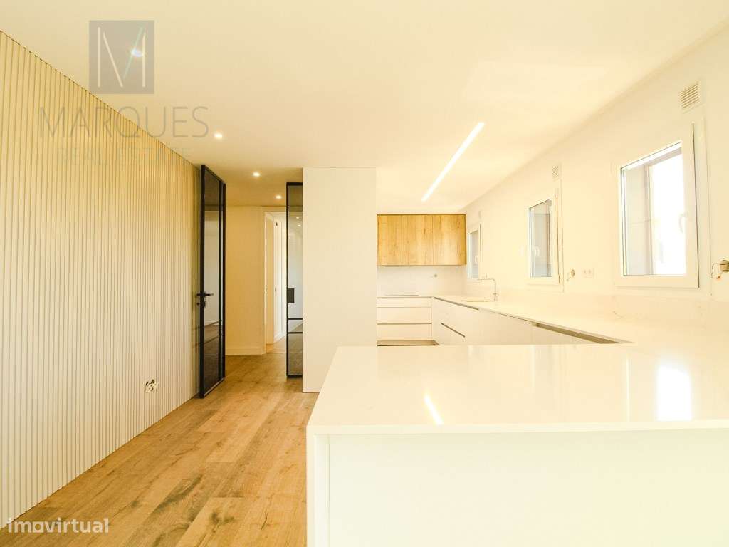 Apartamento T3 + 1 Implex T2 com Parqueamento e Arrecadação na Quin... - Grande imagem: 3/23