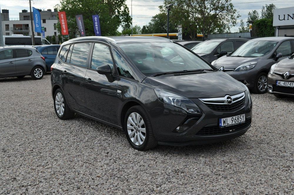 Opel Zafira C 2015