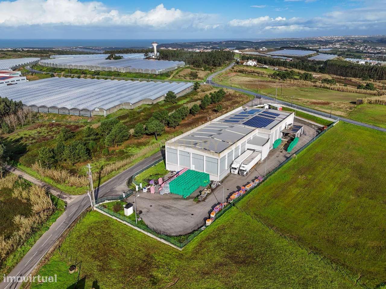 Armazém Industrial junto à Campo Oeste em A-dos-Cunhados-5