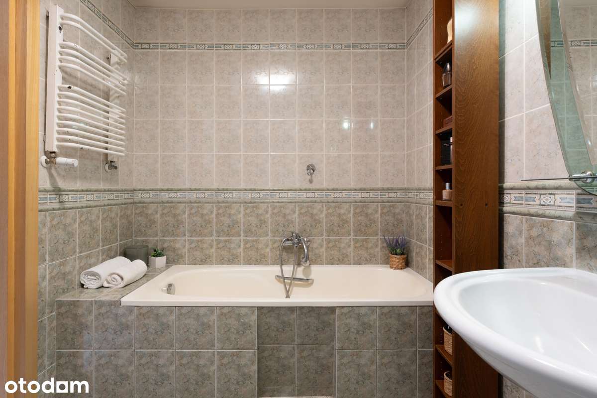 Przestronne mieszkanie 130 m²/4 pokoje + poddasze/2 miejsca postojowe-8