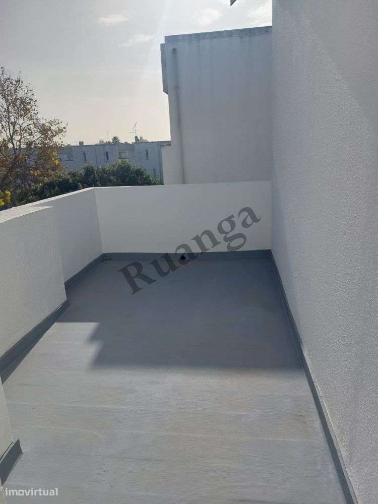 Apartamento T3 Duplex para Venda em Vila Nova de Santo André-31
