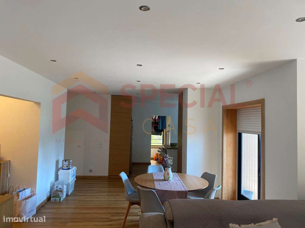 Apartamento T3+1 em Arcozelo-6
