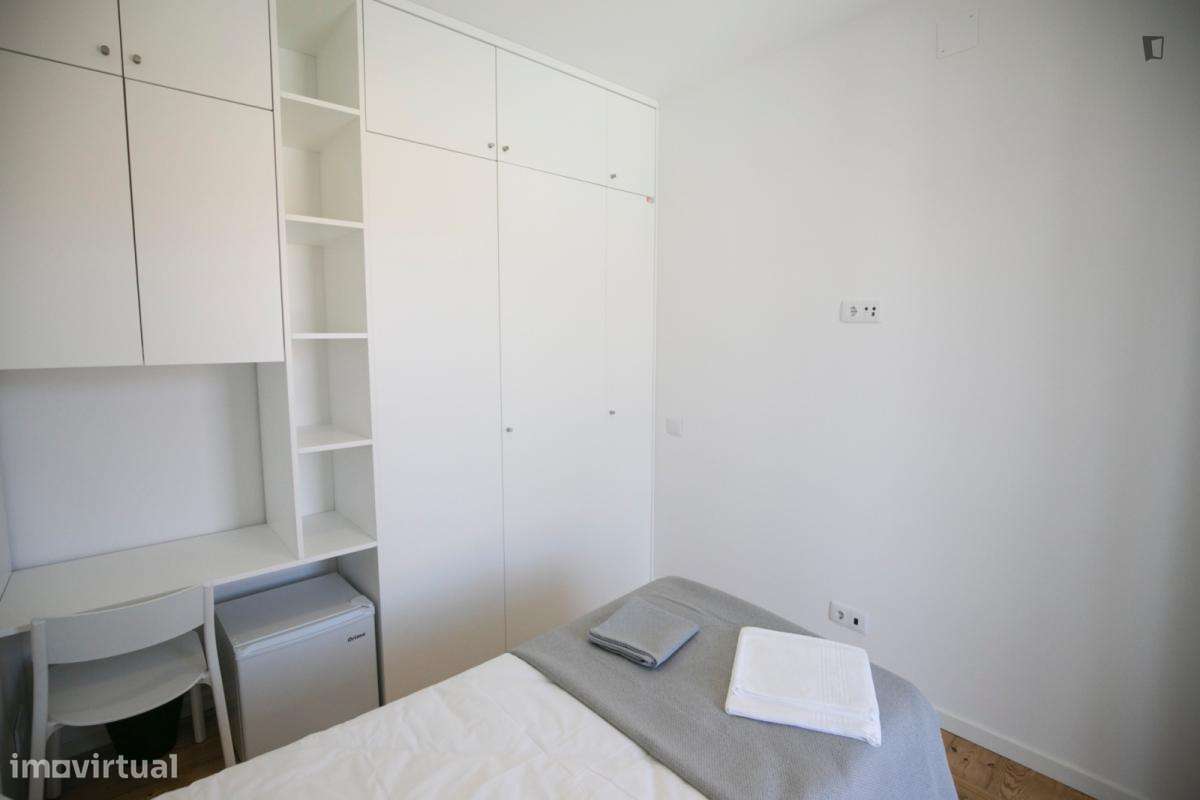 Quarto - localizado em Carcavelos Lisbon - Grande imagem: 5/31